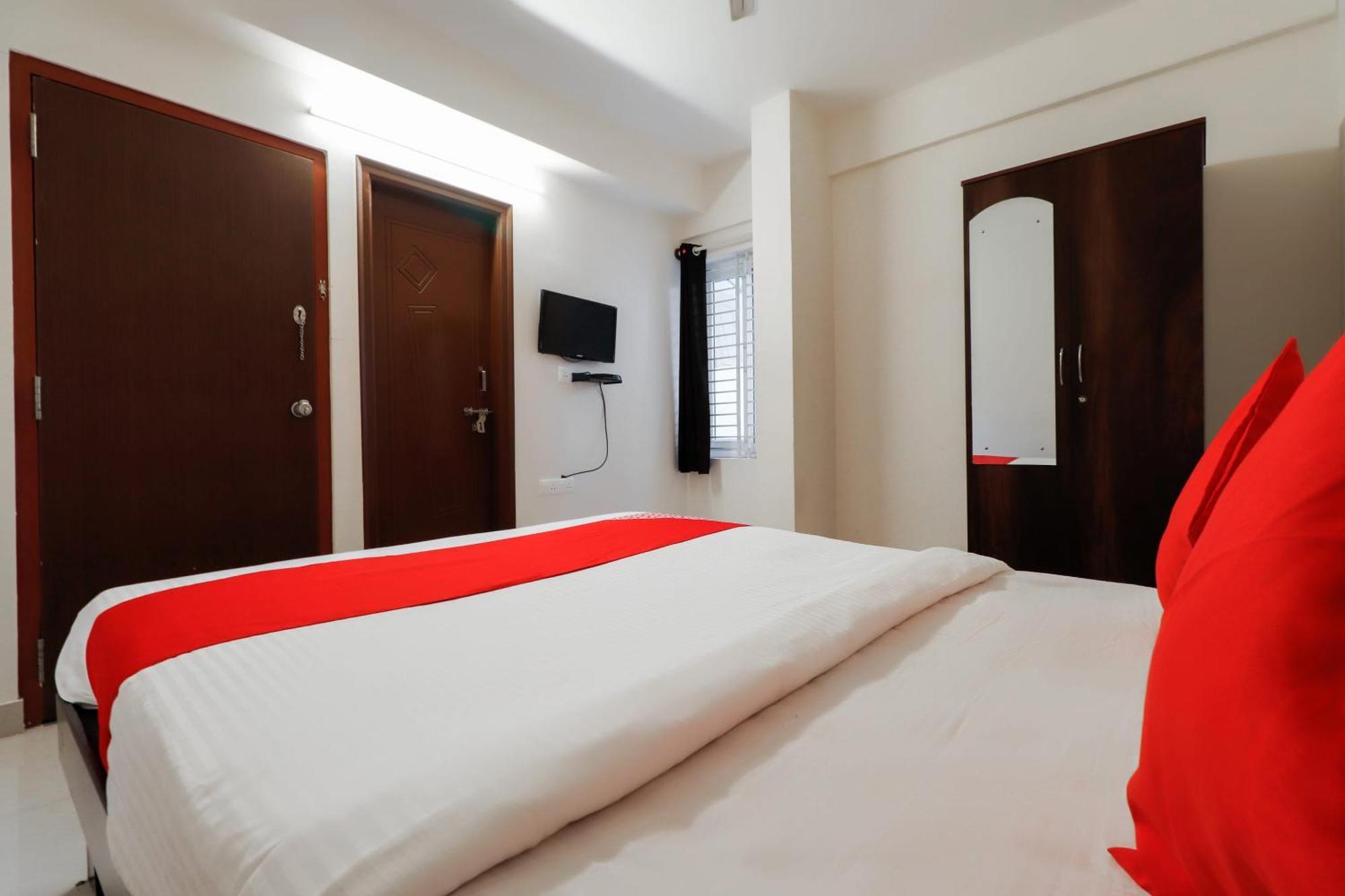 Готель Super Gn Collection O Near Rajajinagar Industrial Estate Бенґалуру Екстер'єр фото