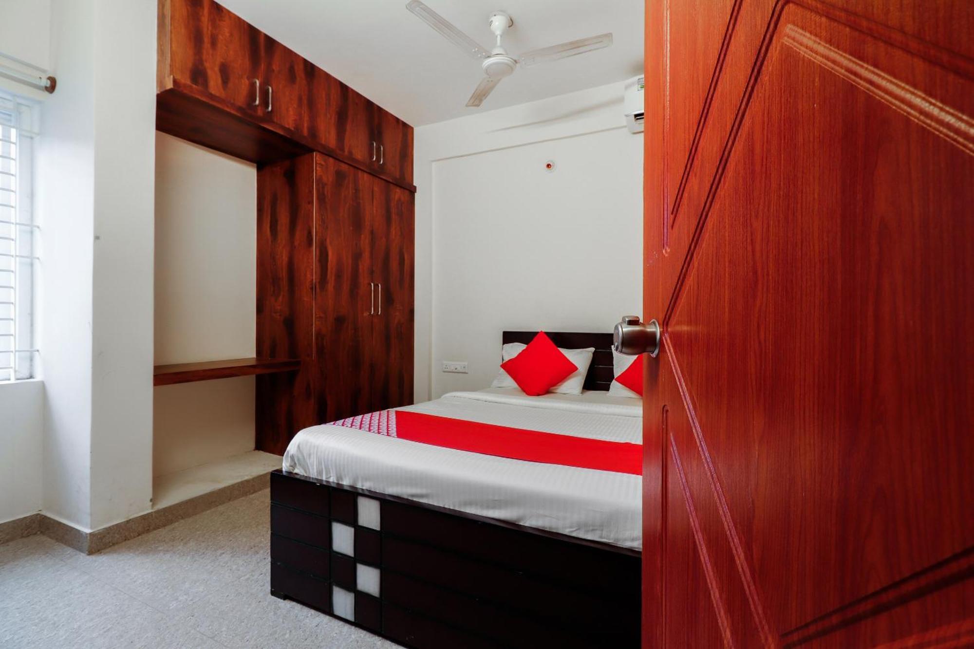 Готель Super Gn Collection O Near Rajajinagar Industrial Estate Бенґалуру Екстер'єр фото