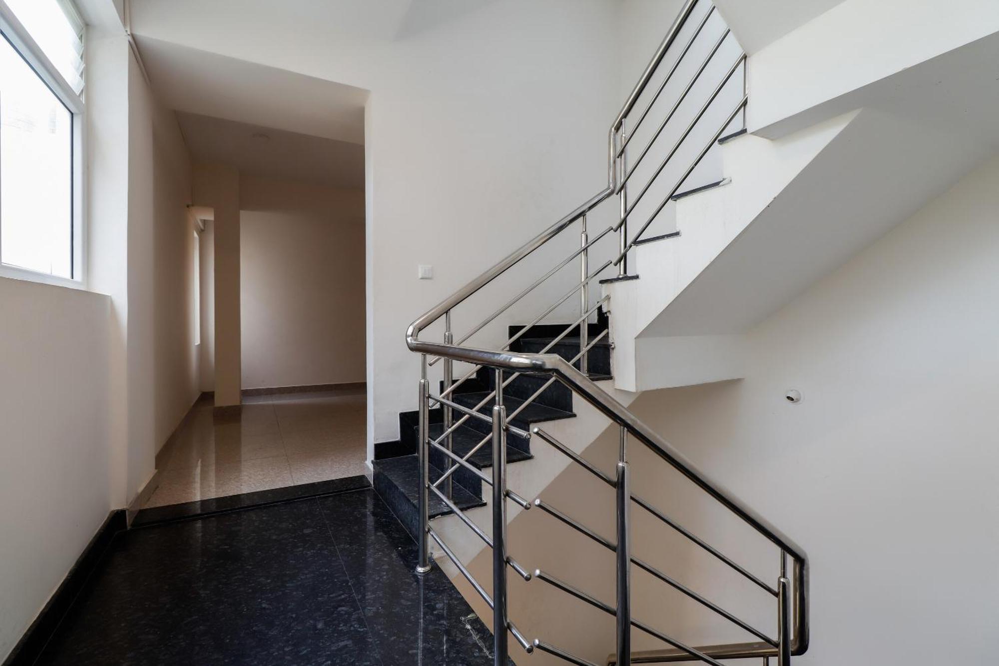 Готель Super Gn Collection O Near Rajajinagar Industrial Estate Бенґалуру Екстер'єр фото